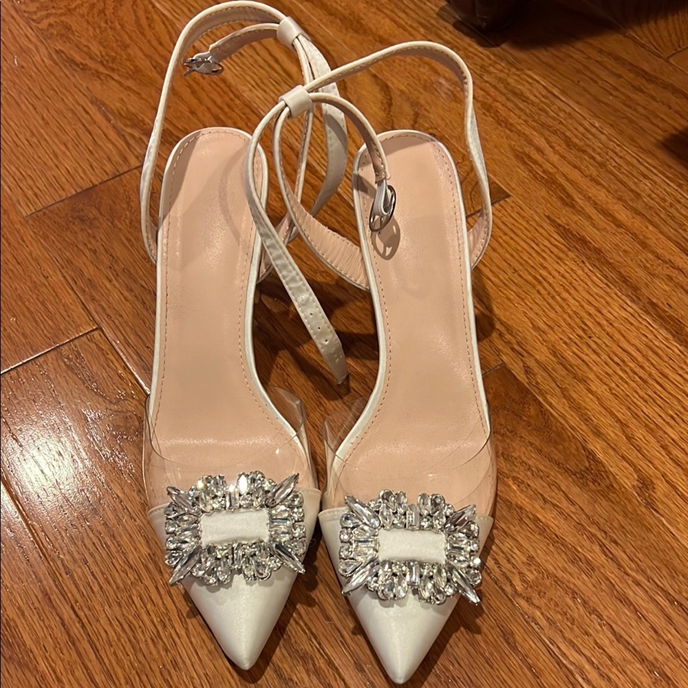 Elegant White Women's Shoes with Crystal Embellishments